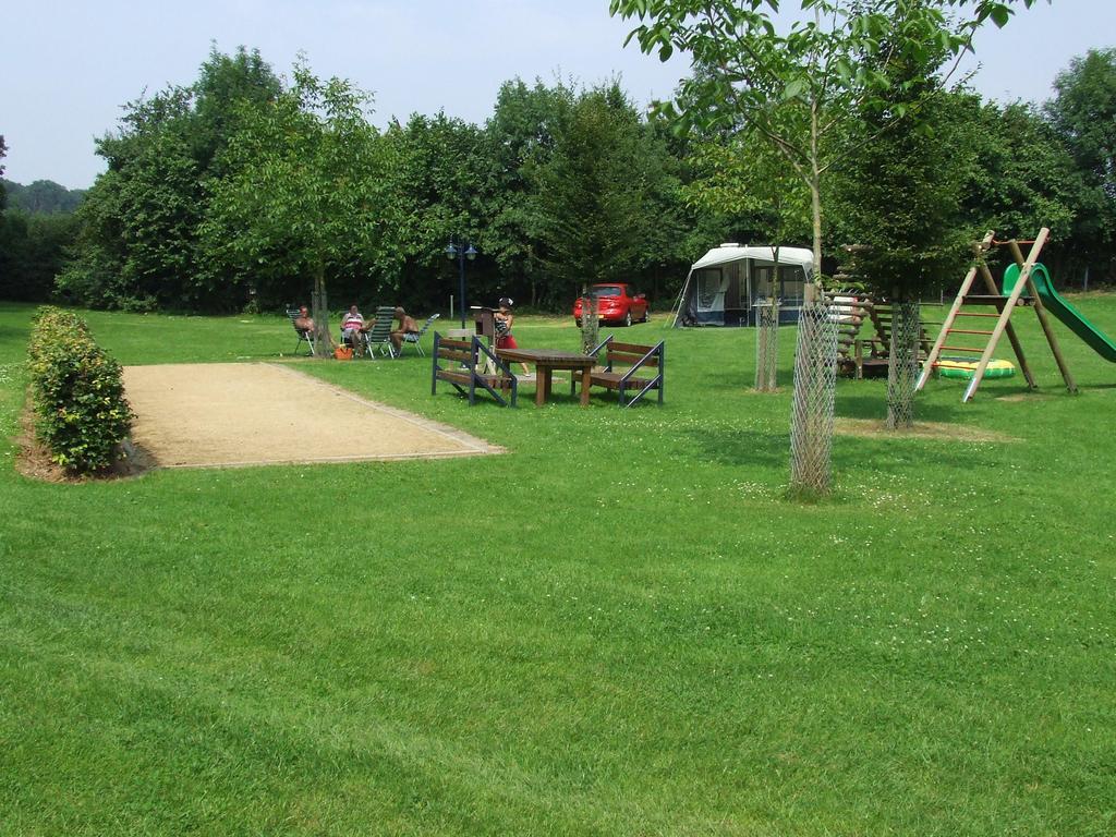 Holiday Home Ossa Basecamp Sint Odiliënberg Rom bilde