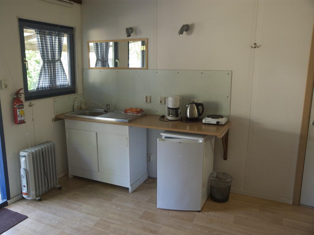 Holiday Home Ossa Basecamp Sint Odiliënberg Rom bilde
